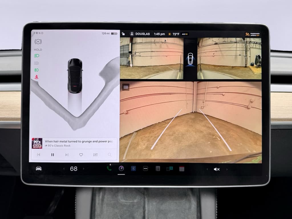 2025 Tesla Model Y view 13