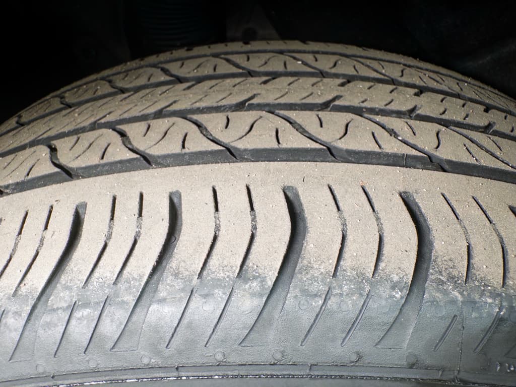 2025 Tesla Model Y view 36