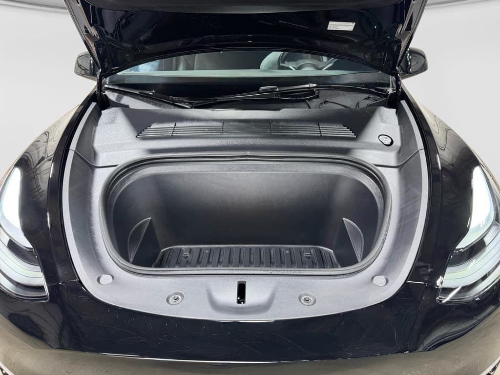 2025 Tesla Model Y view 23