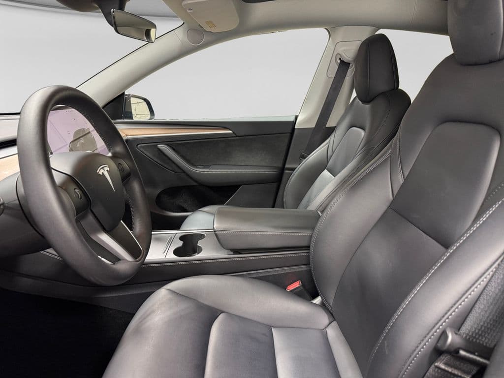 2025 Tesla Model Y view 9