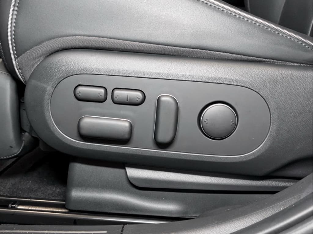 2024 Hyundai IONIQ 5 view 7