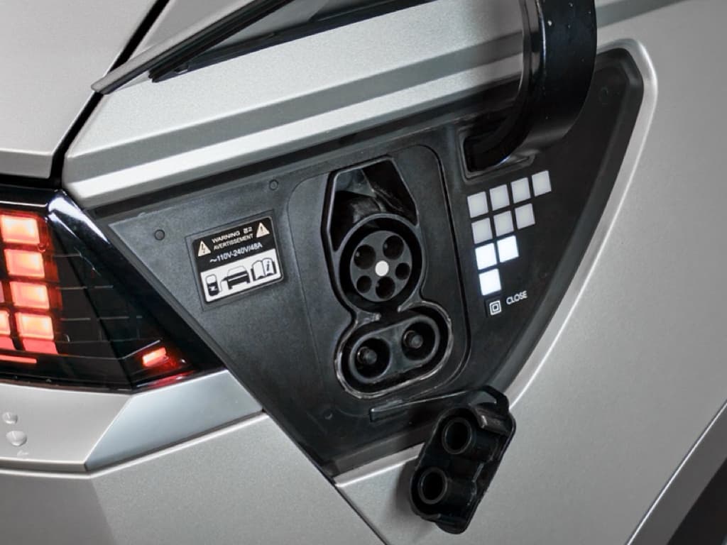 2024 Hyundai IONIQ 5 view 5