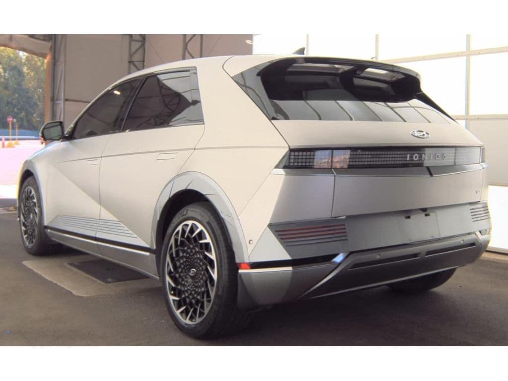 2024 Hyundai IONIQ 5 view 4
