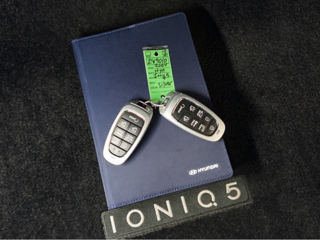 2024 Hyundai IONIQ 5 view 24