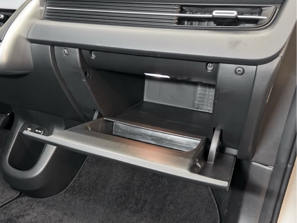 2024 Hyundai IONIQ 5 view 21
