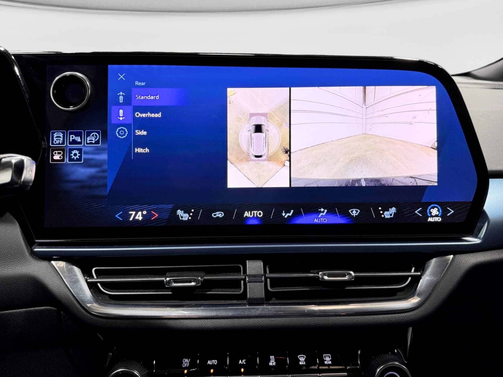 2024 Chevrolet Equinox EV view 14