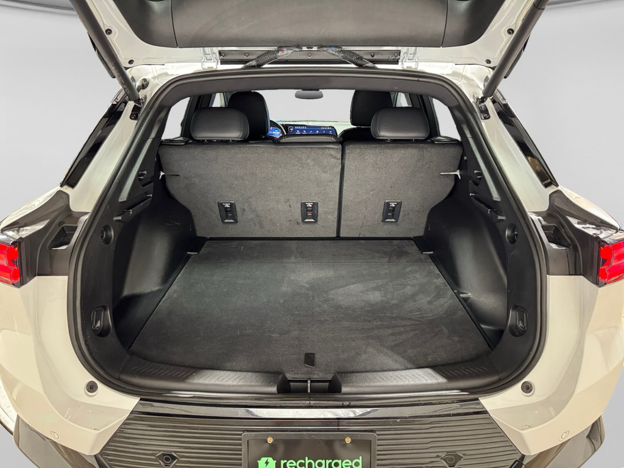 2024 Chevrolet Equinox EV view 25