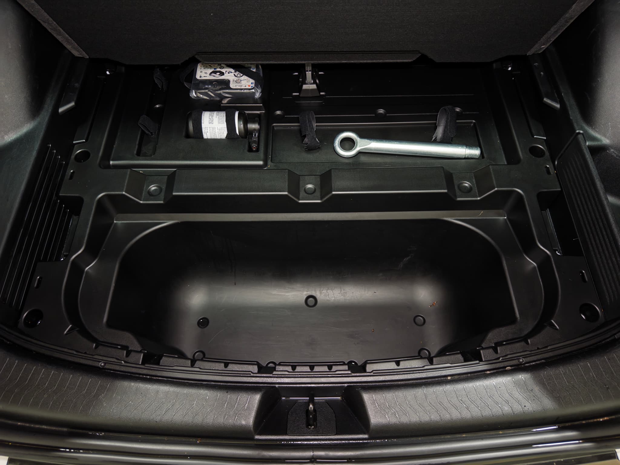 2024 Chevrolet Equinox EV view 26