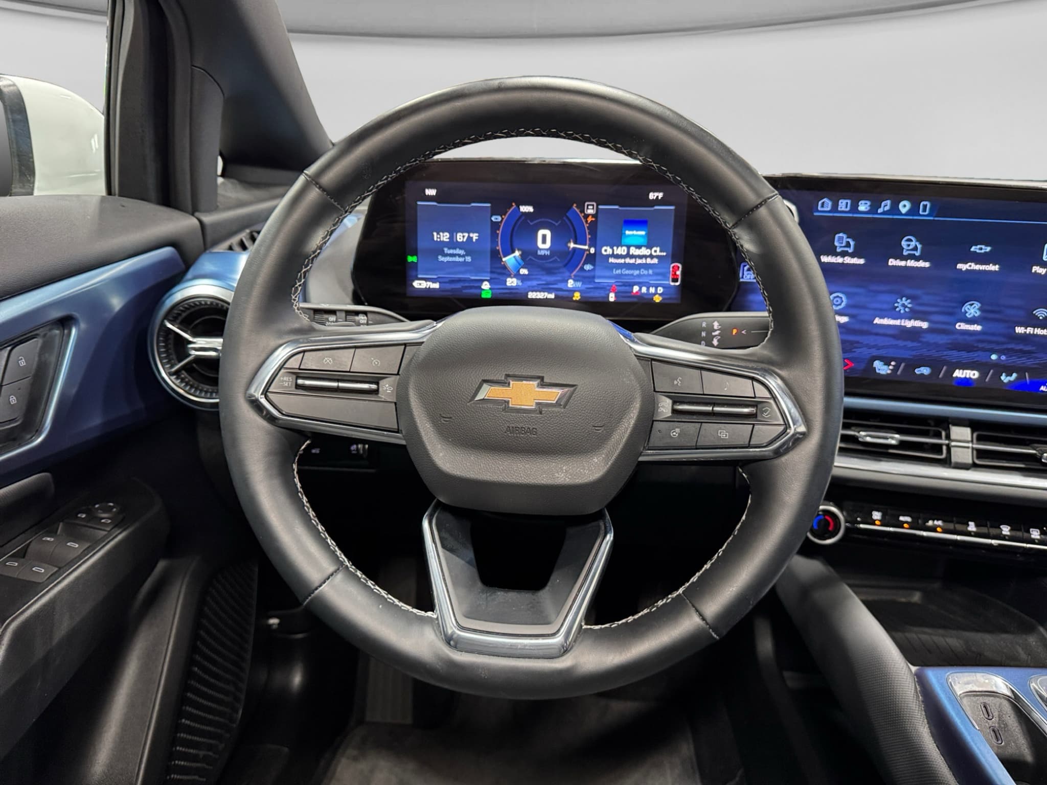 2024 Chevrolet Equinox EV view 9