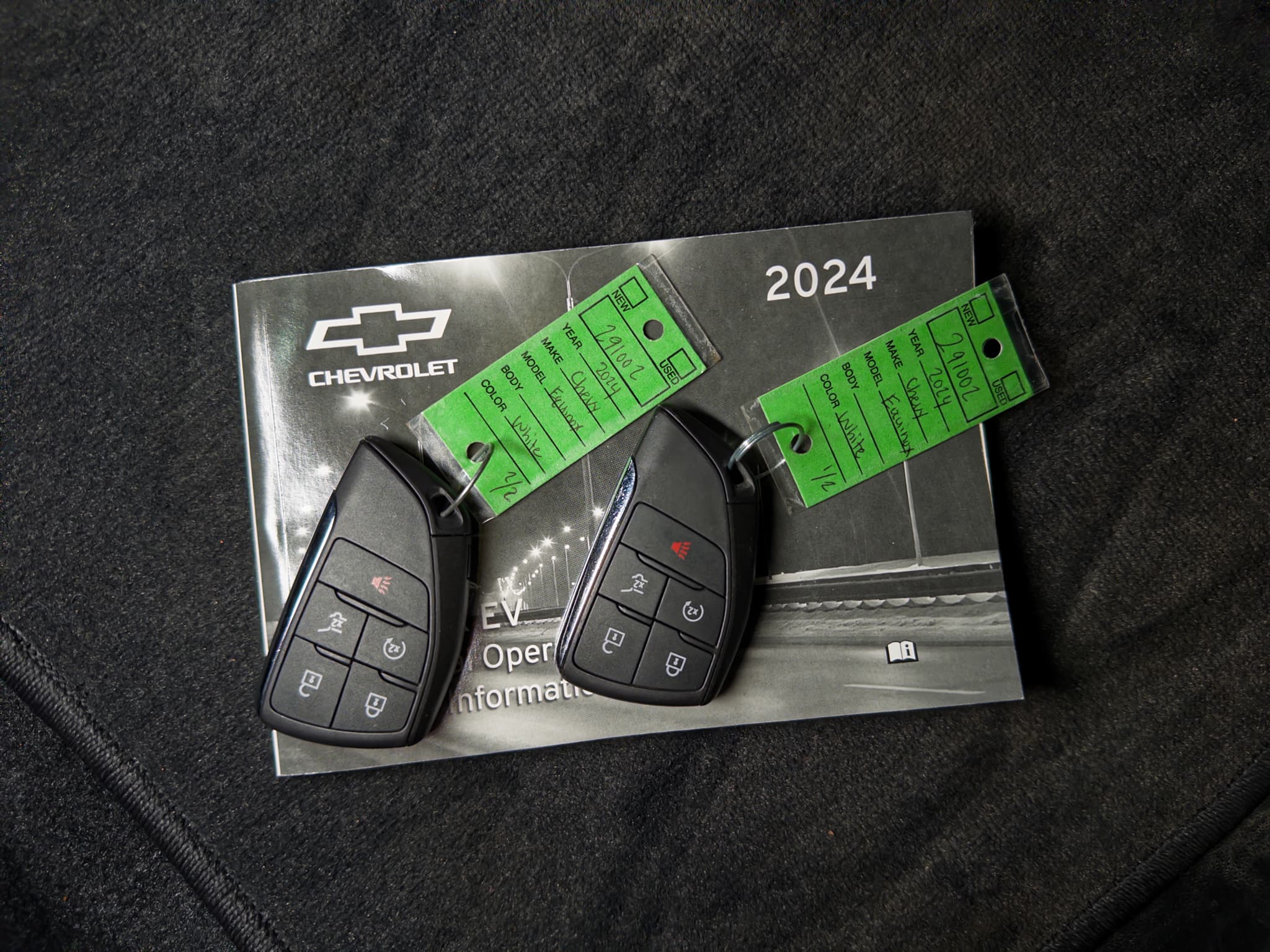 2024 Chevrolet Equinox EV view 23