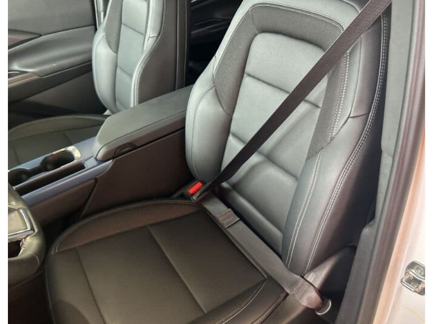 2024 Chevrolet Equinox EV view 5