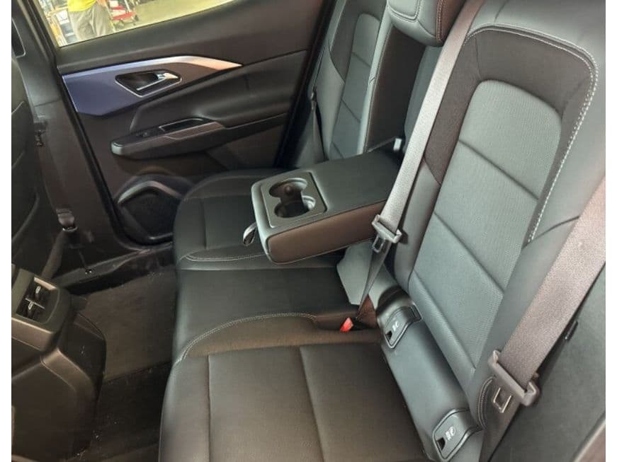 2024 Chevrolet Equinox EV view 6