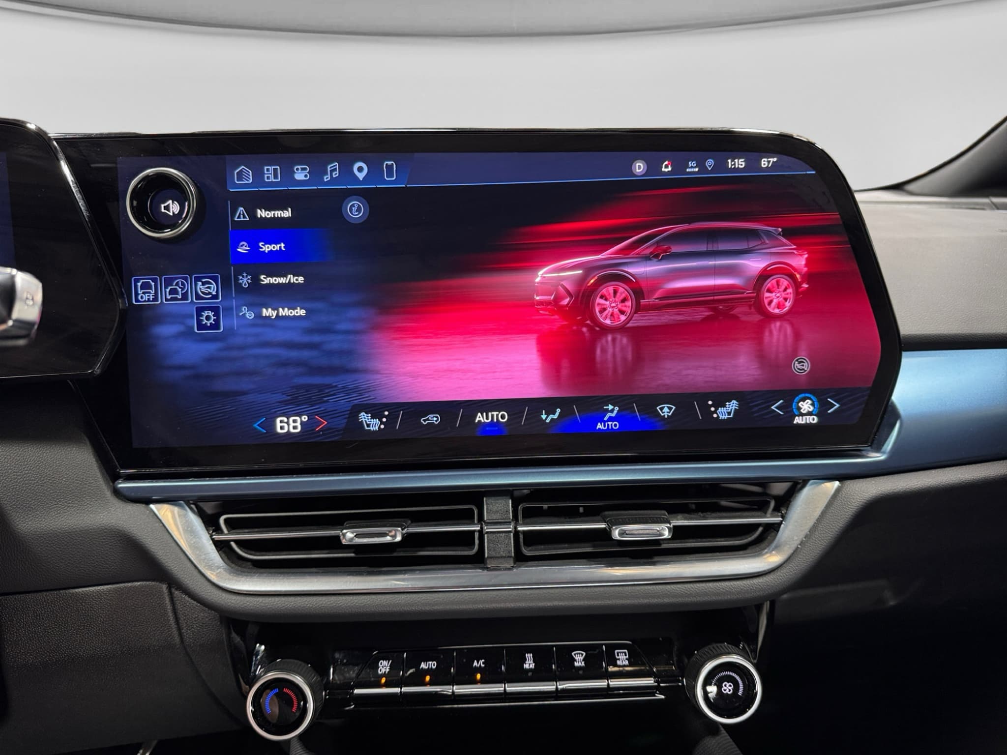 2024 Chevrolet Equinox EV view 12