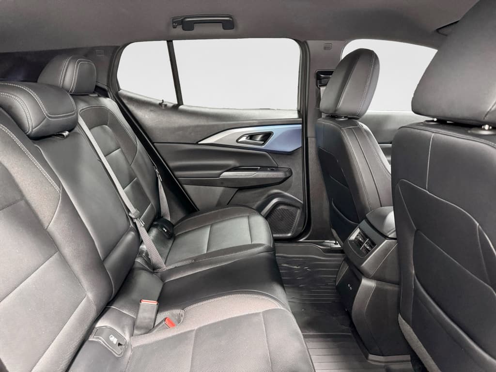 2024 Chevrolet Equinox EV view 21