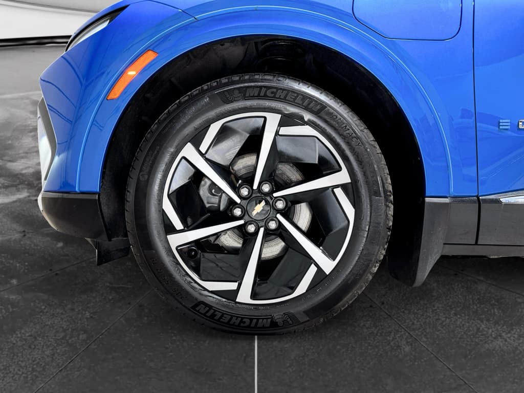 2024 Chevrolet Equinox EV view 29