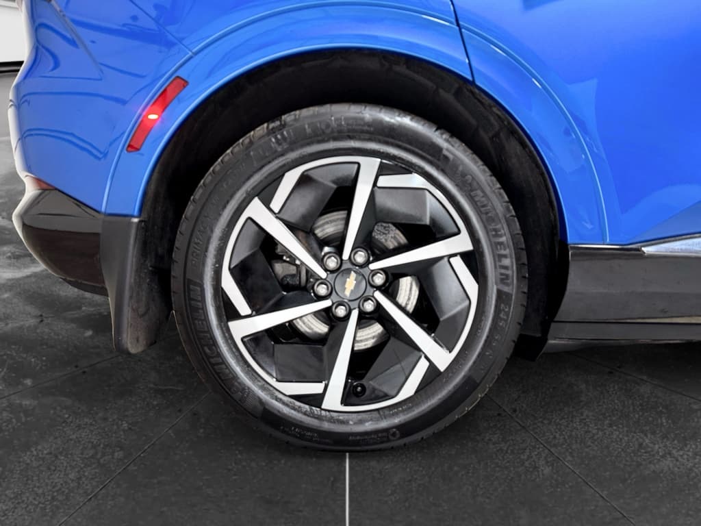 2024 Chevrolet Equinox EV view 35