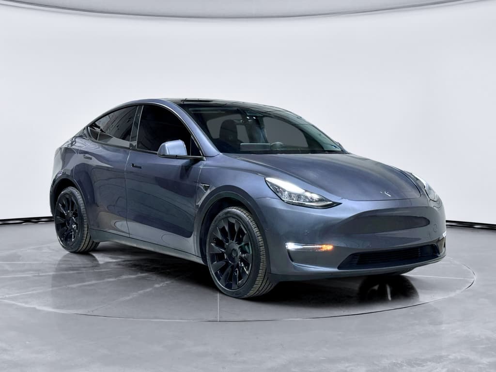 2021 Tesla Model Y view 4
