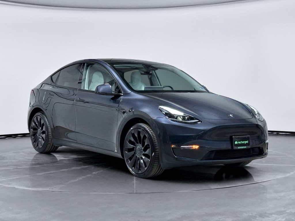 2025 Tesla Model Y view 4