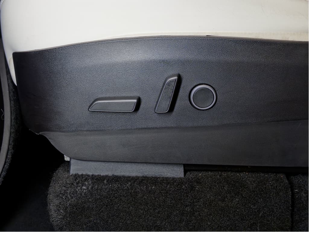 2021 Tesla Model Y view 5