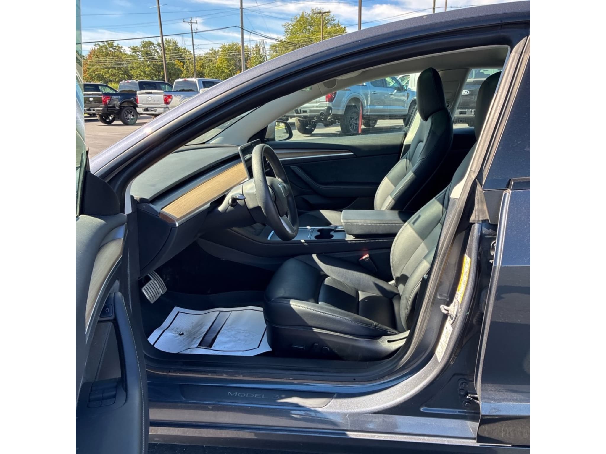 2022 Tesla Model 3 view 5