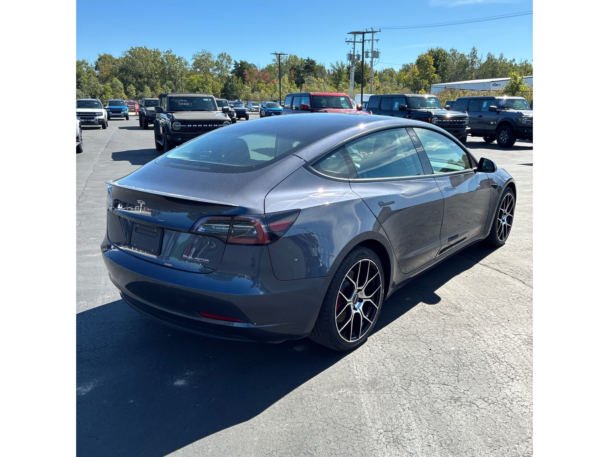 2022 Tesla Model 3 view 4