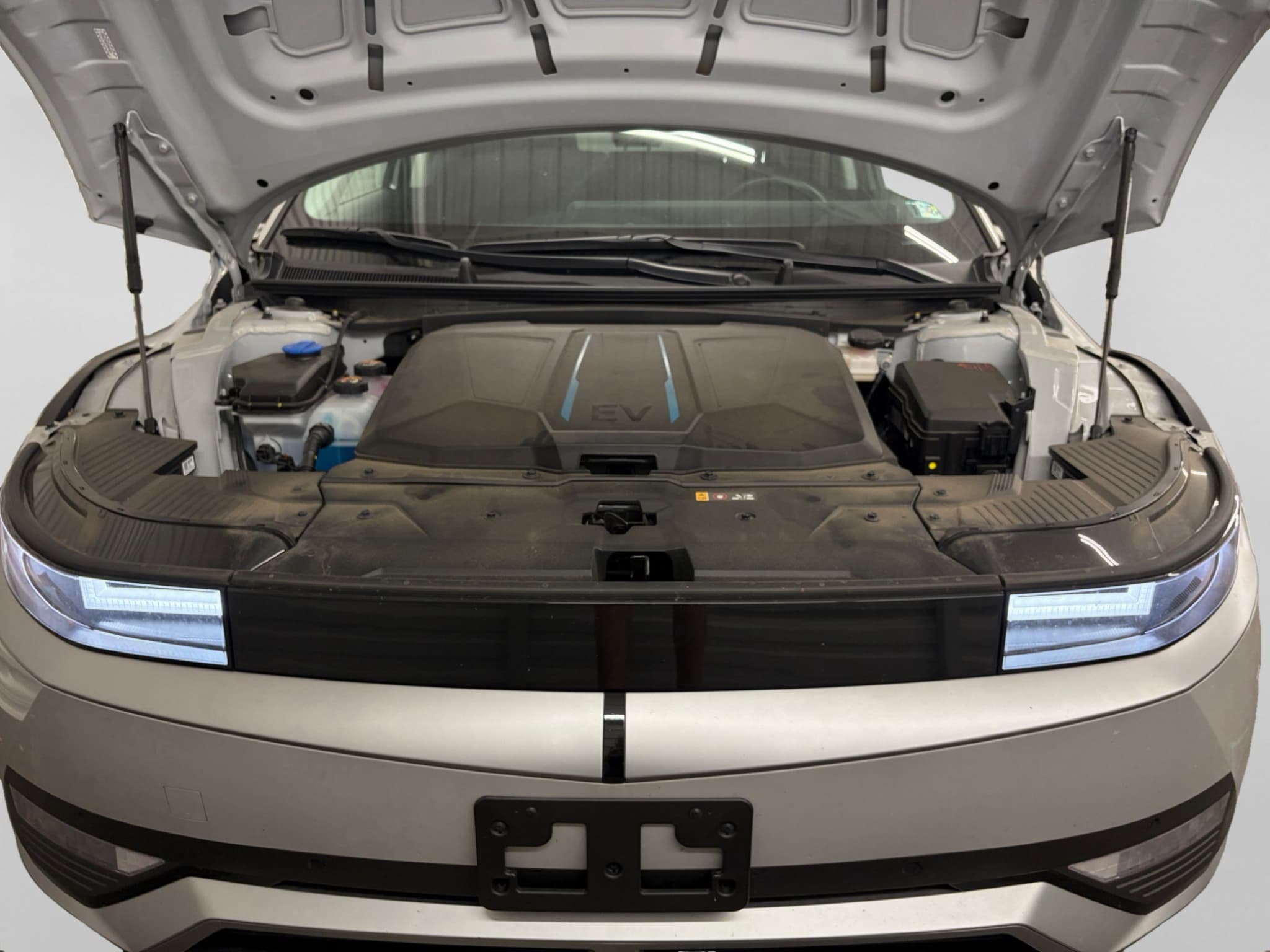 2024 Hyundai IONIQ 5 view 25