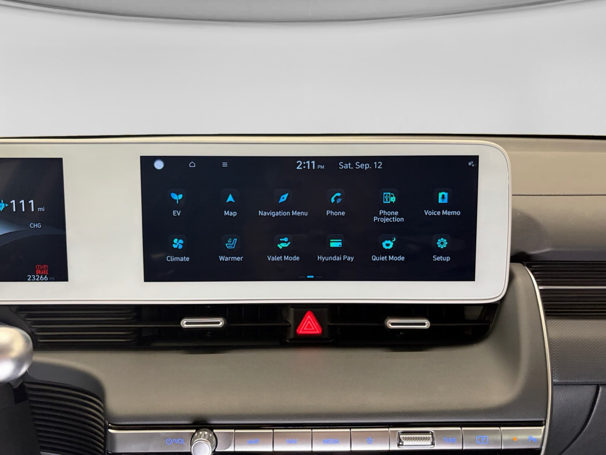 2024 Hyundai IONIQ 5 view 12