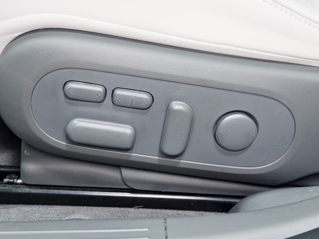 2024 Hyundai IONIQ 5 view 7