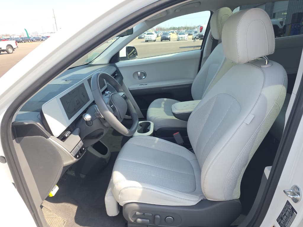 2024 Hyundai IONIQ 5 view 5