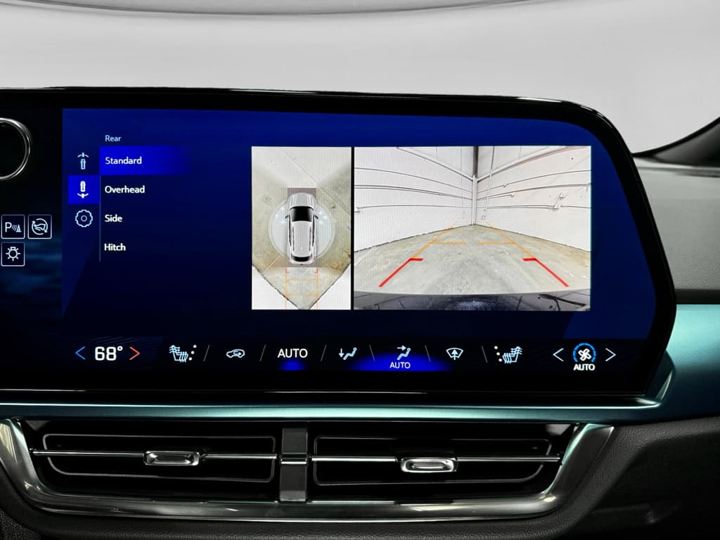 2024 Chevrolet Equinox EV view 15