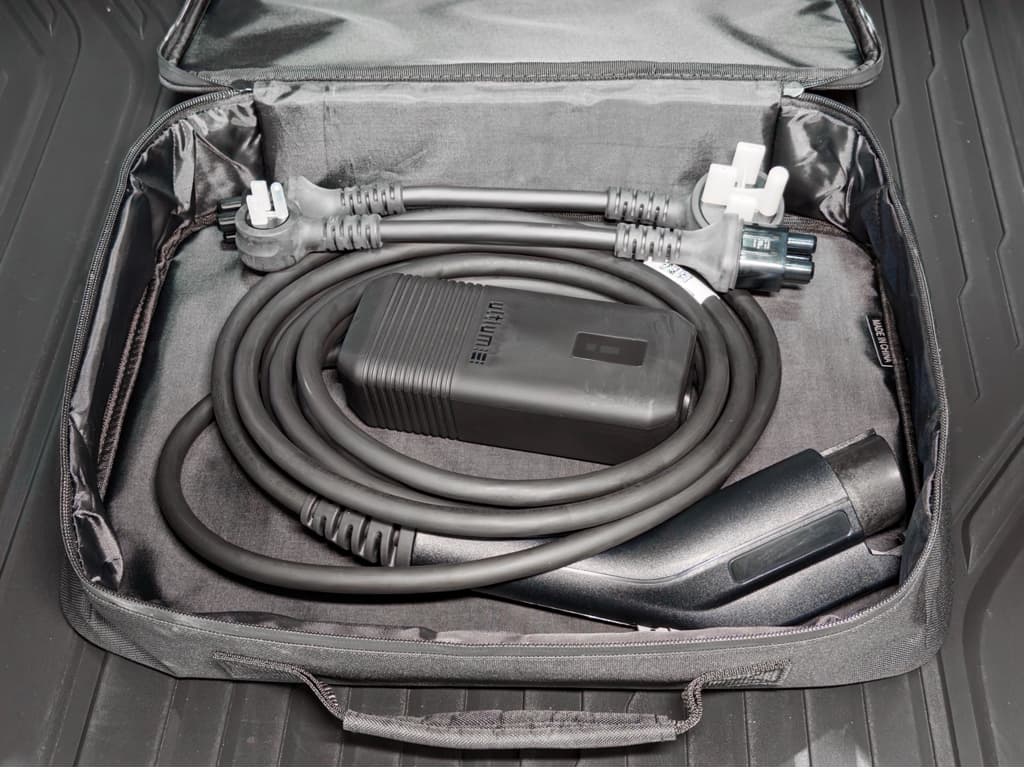 2024 Chevrolet Equinox EV view 6