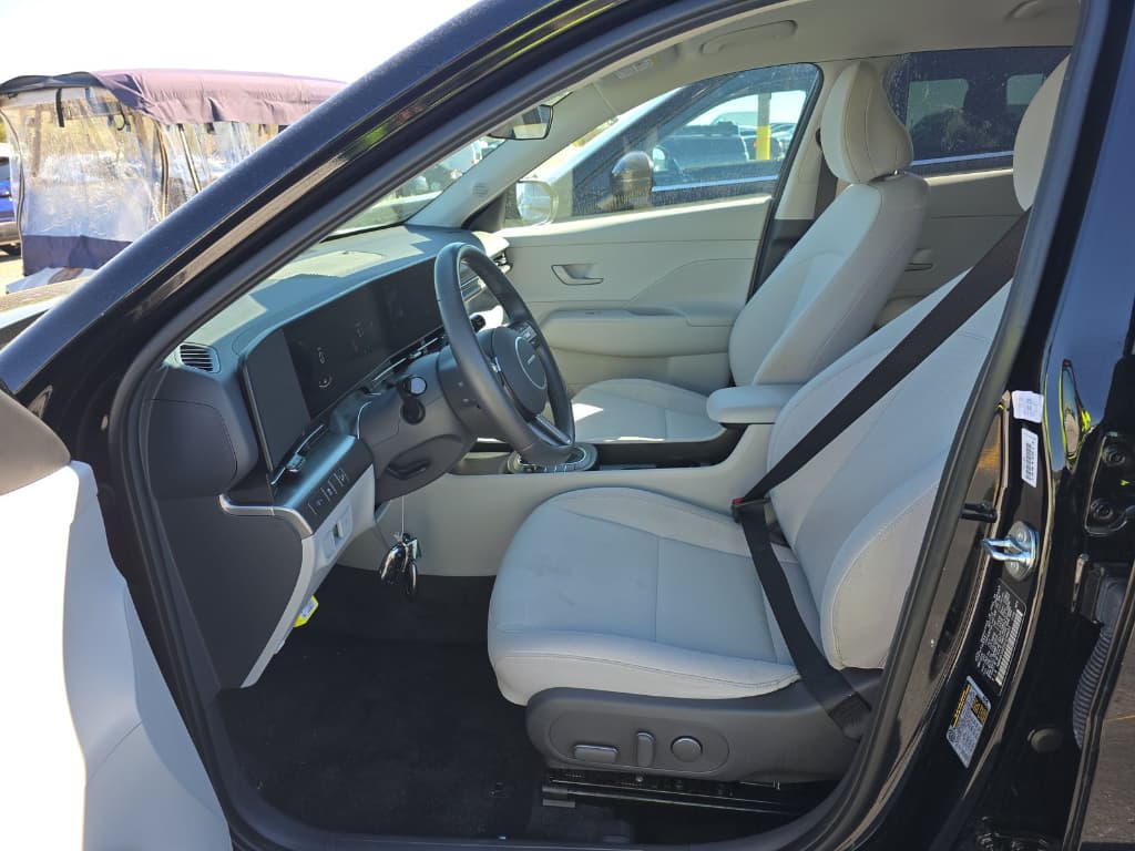 2025 Hyundai Kona view 5