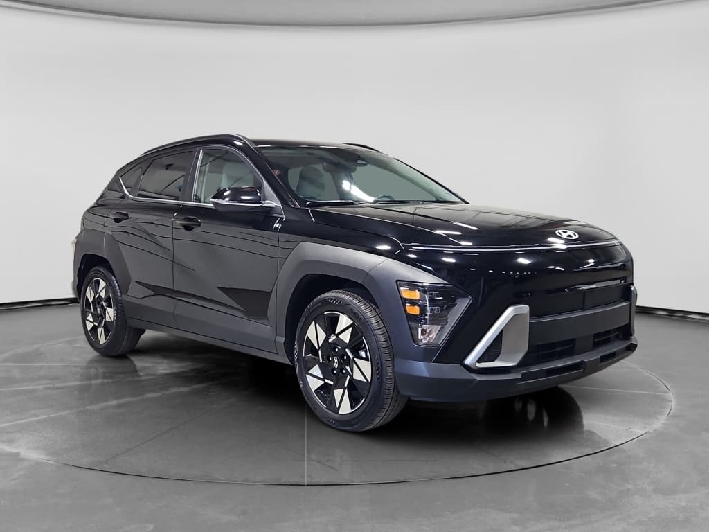 2025 Hyundai Kona view 4