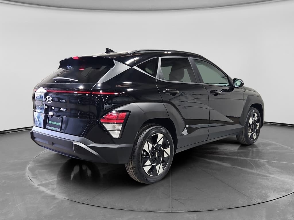 2025 Hyundai Kona view 3