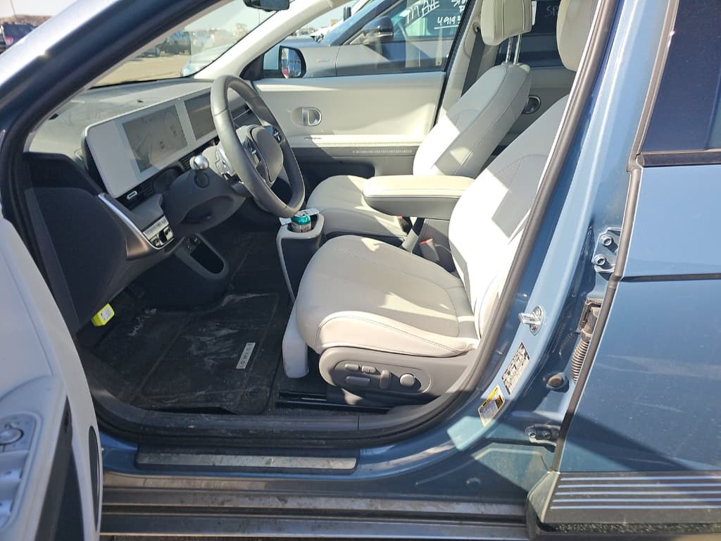 2024 Hyundai IONIQ 5 view 5