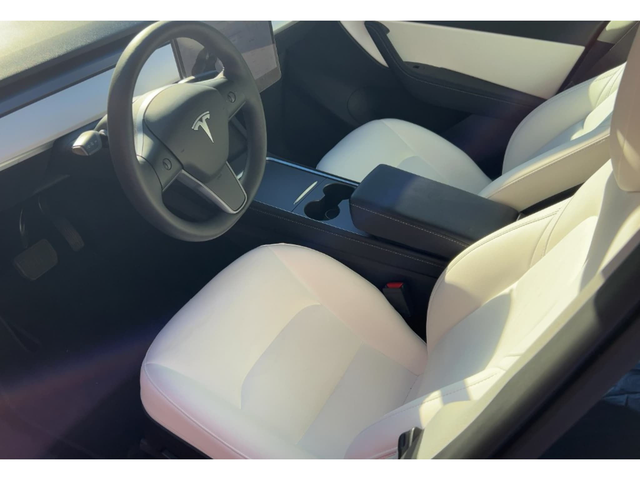 2021 Tesla Model Y view 5