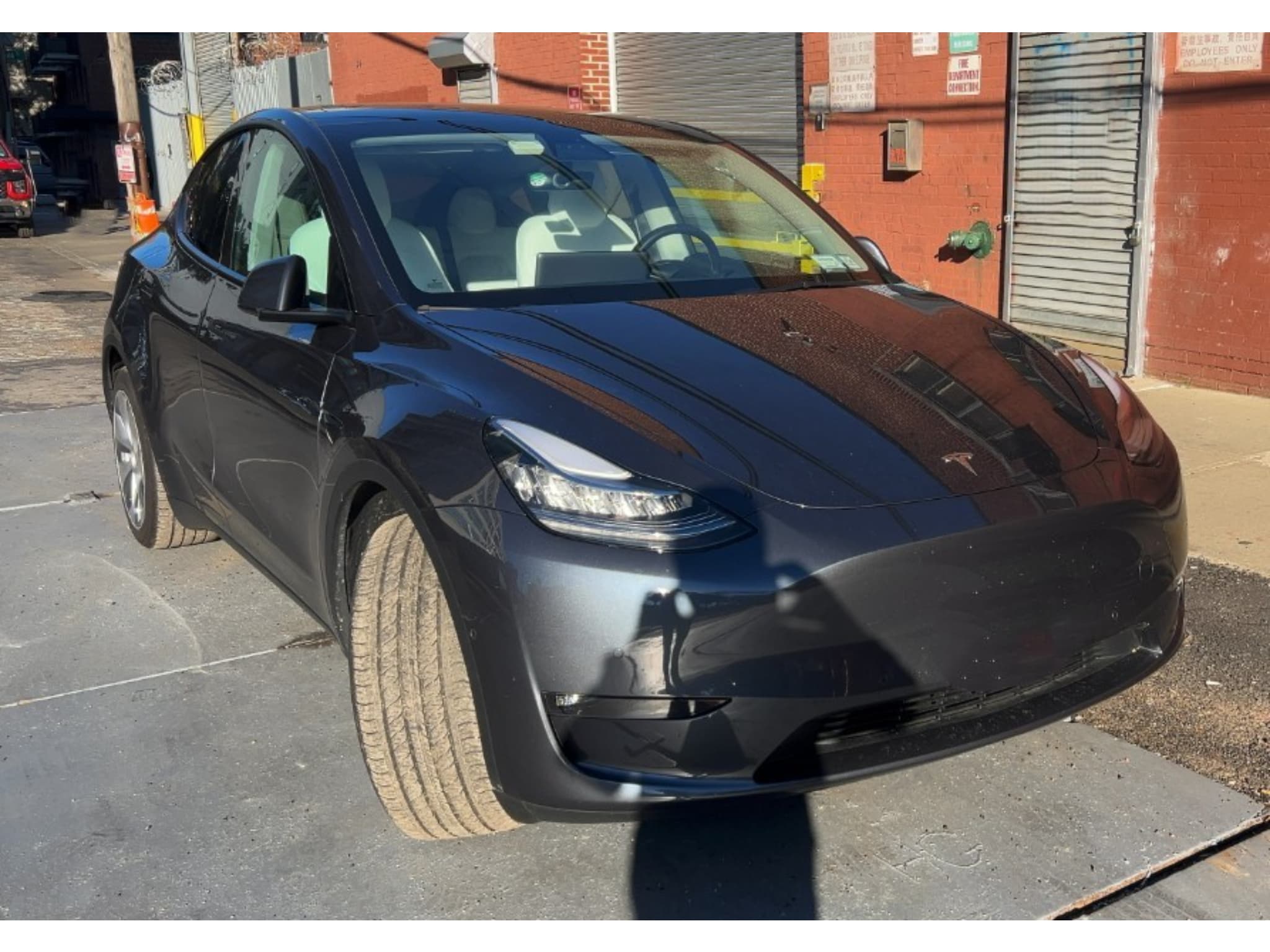 2021 Tesla Model Y view 4
