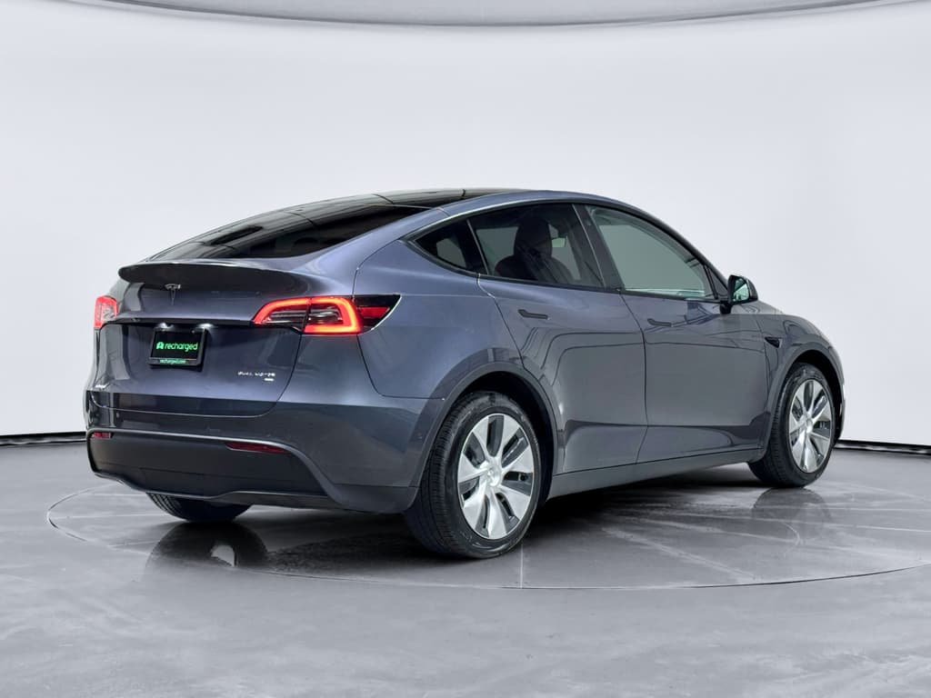 2021 Tesla Model Y view 3