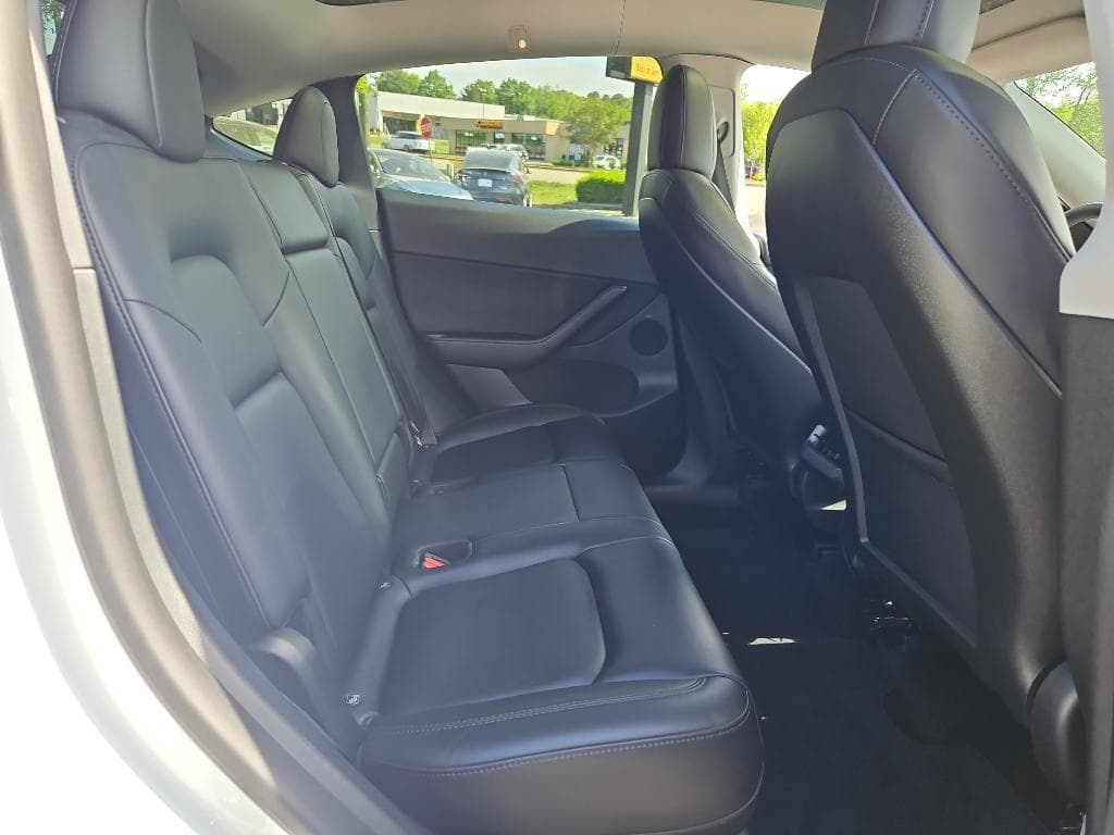 2021 Tesla Model Y view 17