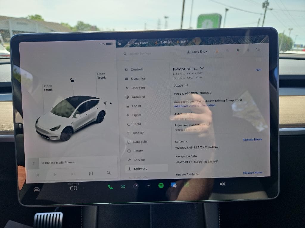 2021 Tesla Model Y view 8