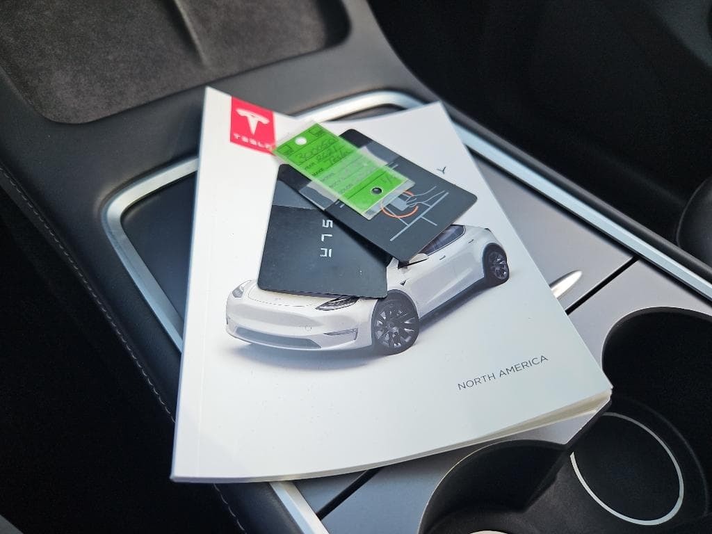 2021 Tesla Model Y view 14