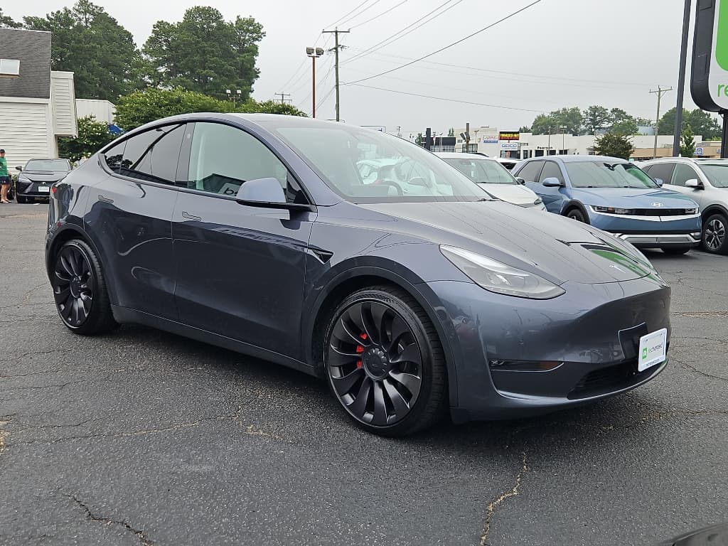 2021 Tesla Model Y view 4