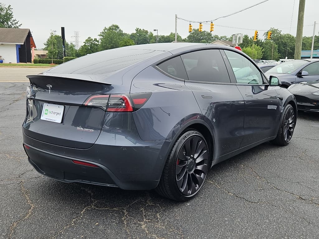 2021 Tesla Model Y view 3