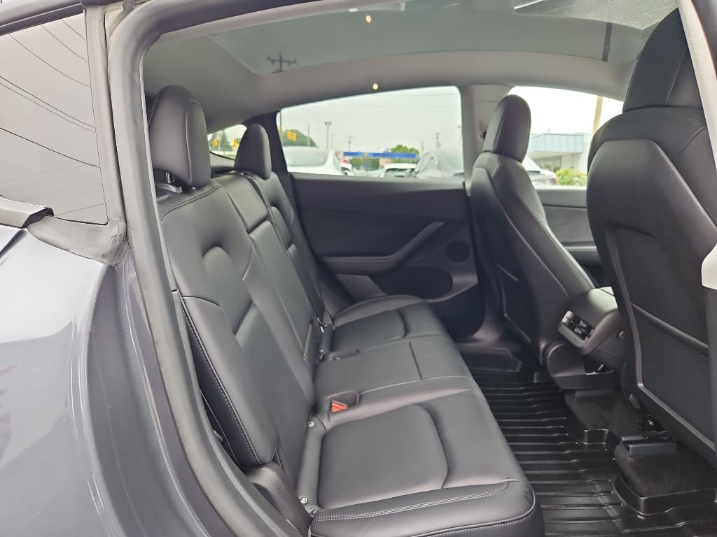 2021 Tesla Model Y view 18