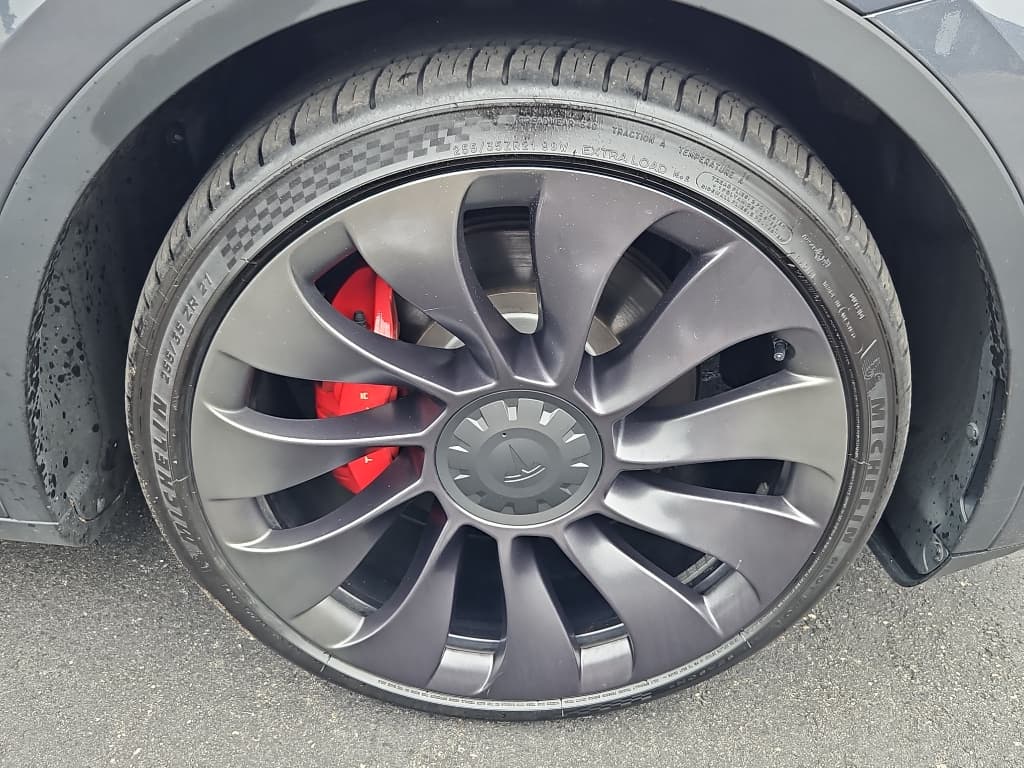 2021 Tesla Model Y view 30