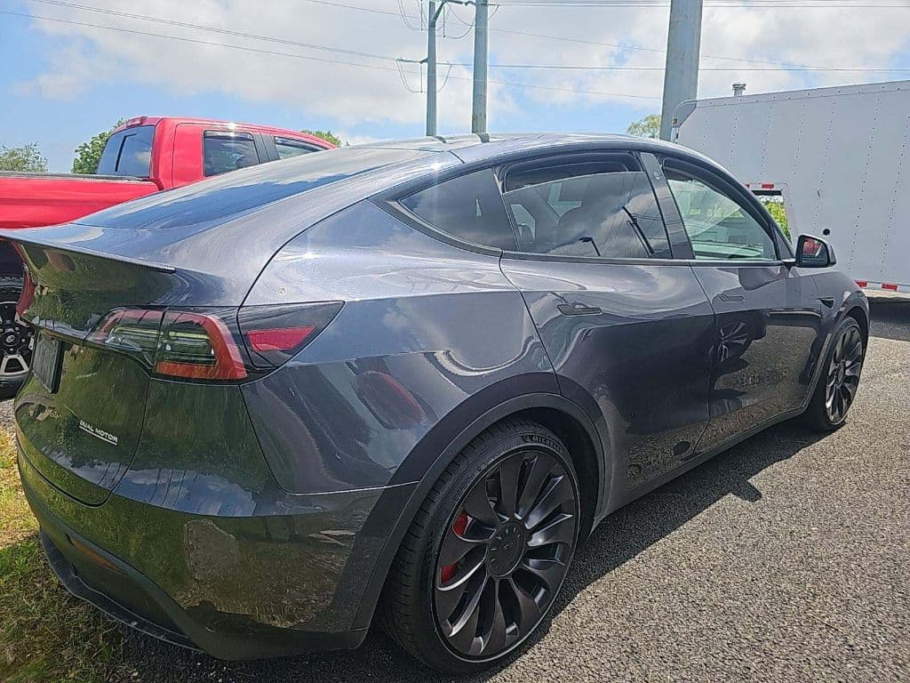 2021 Tesla Model Y view 3