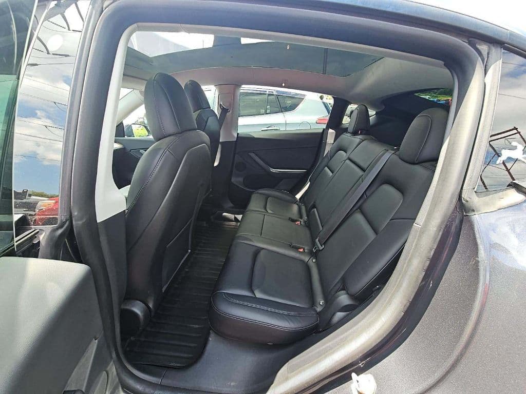 2021 Tesla Model Y view 7