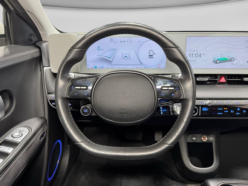 2024 Hyundai IONIQ 5 view 8