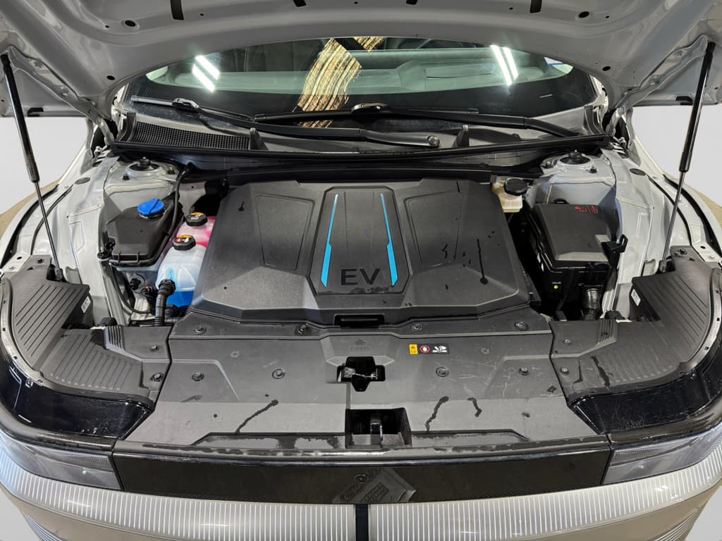 2024 Hyundai IONIQ 5 view 26