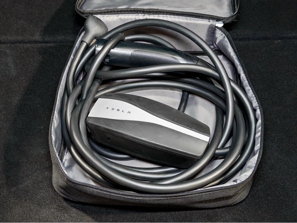 2020 Tesla Model X view 6